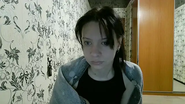 LxayBloom online show from 04/17/26, 02:03