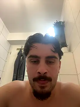 youngpablo4 online show from 01/08/26, 03:58