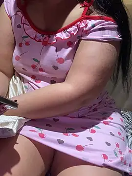 Lina Velvet  online show from 04/02/26, 09:07