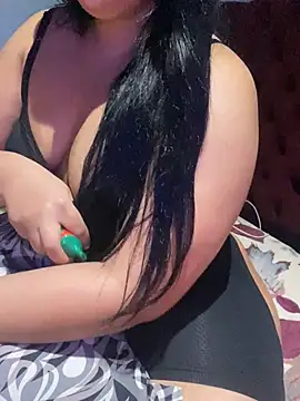 Lina Velvet  online show from 04/16/26, 02:23