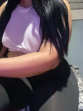 Lina Velvet  online show from 04/29/26, 12:59