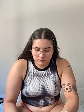 Snapshot of chinaaa2333 chatting on 02/10/26, 01:48 chinaaa2333 online show from 02/10/26, 01:48