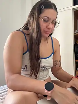 Snapshot of chinaaa2333 chatting on 02/14/26, 02:14 chinaaa2333 online show from 02/14/26, 02:14