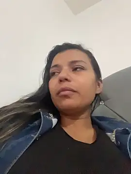 cinthia2011 online show from 02/13/26, 10:39