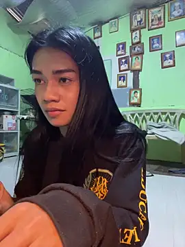 EnviousMaddie online show from 04/26/26, 10:02