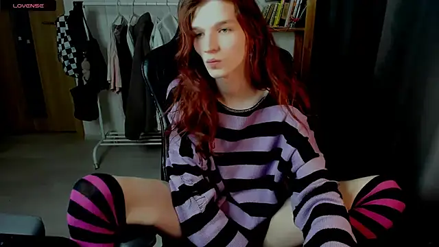 iceseeker2 online show from 04/14/26, 07:03