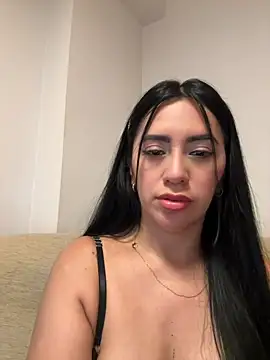 Snapshot of nataliia_queen_ chatting on 06/06/26, 06:01 nataliia queen online show from 06/06/26, 06:01