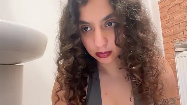 fayfay21xh online show from 02/11/26, 07:19