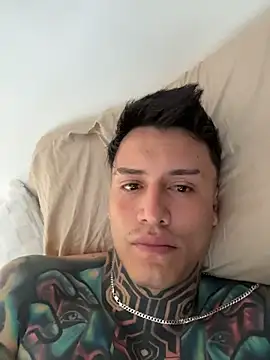 Snapshot of Chrissblack chatting on 02/15/26, 12:03 Chrissblack online show from 02/15/26, 12:03