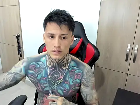 Snapshot of Chrissblack chatting on 02/18/26, 12:50 Chrissblack online show from 02/18/26, 12:50