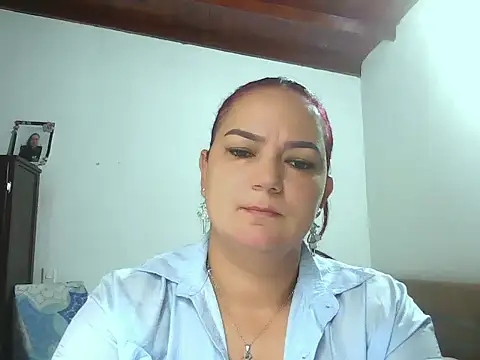 Snapshot of Roja_tentacion chatting on 01/09/26, 04:21 Roja tentacion online show from 01/09/26, 04:21