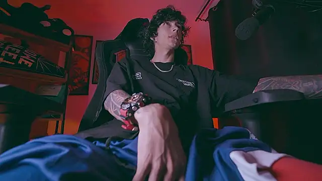 Olliver   y online show from 03/18/26, 02:26