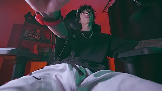 Olliver   y online show from 03/31/26, 02:35