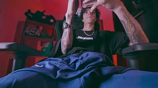 Olliver   y online show from 04/08/26, 12:32