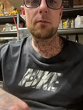 WIDBIGWHITECOCK online show from 03/04/26, 09:59