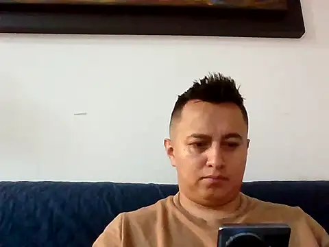 Snapshot of tony-montana86 chatting on 01/15/26, 02:38 tony-montana86 online show from 01/15/26, 02:38