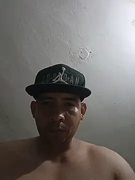 Snapshot of paladito01 chatting on 05/19/26, 05:58 paladito01 online show from 05/19/26, 05:58