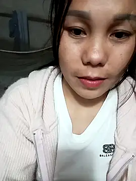 vanvan005 online show from 05/10/26, 01:49