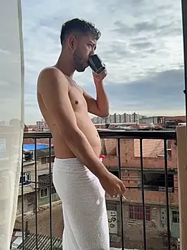 liam bronw online show from 02/02/26, 01:21