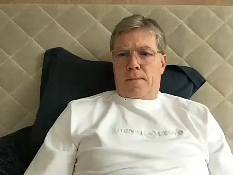 Snapshot of abibull chatting on 03/02/26, 12:01 abibull online show from 03/02/26, 12:01