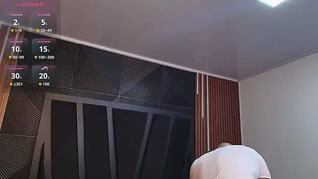 lorenzo walker 1 online show from 04/17/26, 05:16