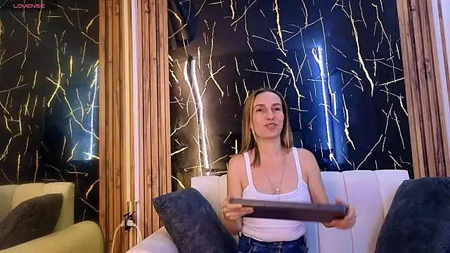 Starlight Mature aws online show from 07/13/26, 11:29