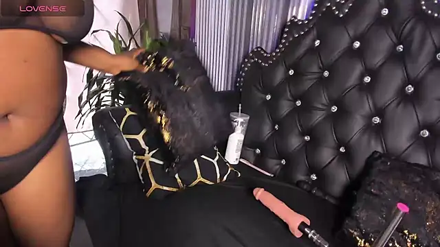 EbonyTanisha online show from 05/05/26, 11:40