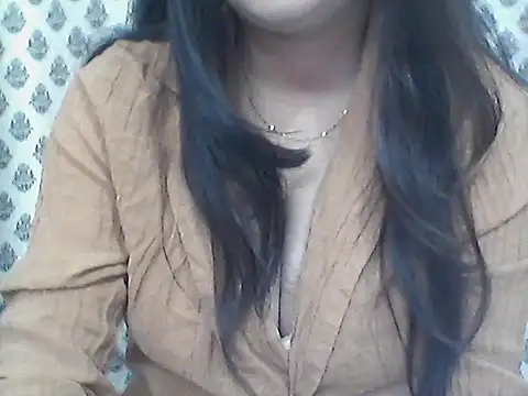 Snapshot of _Daisy chatting on 04/10/26, 07:07 Daisy online show from 04/10/26, 07:07