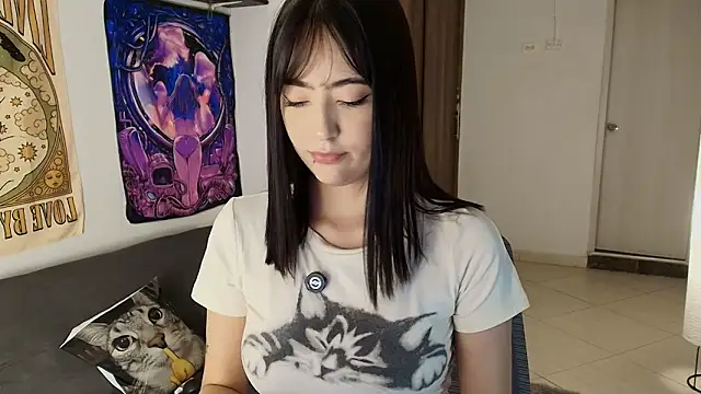 HinaSweet online show from 05/23/26, 01:00