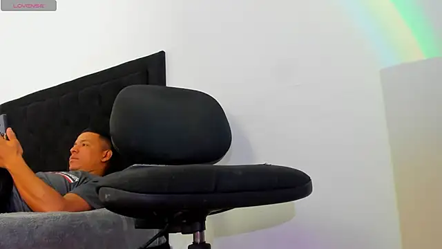 camilo model online show from 03/23/26, 02:54