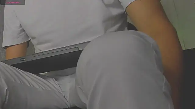 camilo model online show from 06/05/26, 03:02