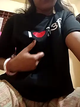 queenneha69 online show from 04/14/26, 02:12