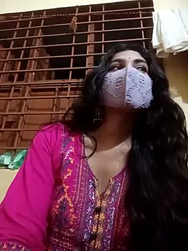Snapshot of queenneha69 chatting on 06/12/26, 06:07 queenneha69 online show from 06/12/26, 06:07