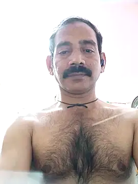 Snapshot of Mdsalu47 chatting on 01/15/26, 06:11 Mdsalu47 online show from 01/15/26, 06:11