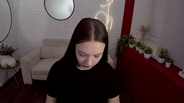 Snapshot of Emily_tender chatting on 01/18/26, 06:28 Emily tender online show from 01/18/26, 06:28