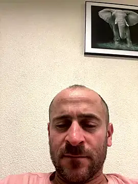 Snapshot of Majestik1 chatting on 01/08/26, 11:18 Majestik1 online show from 01/08/26, 11:18