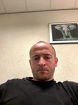 Snapshot of Majestik1 chatting on 01/11/26, 03:17 Majestik1 online show from 01/11/26, 03:17