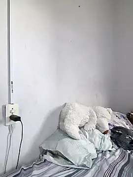 Snapshot of Larissinha015 chatting on 02/28/26, 07:48 Larissinha015 online show from 02/28/26, 07:48