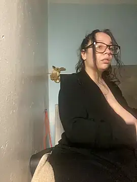 bellakay19 online show from 02/01/26, 07:23