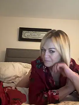 Snapshot of Milfshake227 chatting on 02/01/26, 01:26 Milfshake227 online show from 02/01/26, 01:26