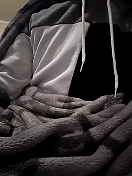 YoungAsainWithATrunk online show from 01/12/26, 03:34