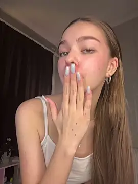 Snapshot of SkylineBliss chatting on 02/08/26, 08:34 SkylineBliss online show from 02/08/26, 08:34