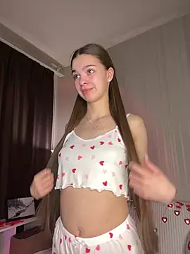 Snapshot of SkylineBliss chatting on 02/12/26, 02:17 SkylineBliss online show from 02/12/26, 02:17