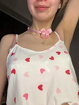 Snapshot of SkylineBliss chatting on 02/15/26, 02:30 SkylineBliss online show from 02/15/26, 02:30