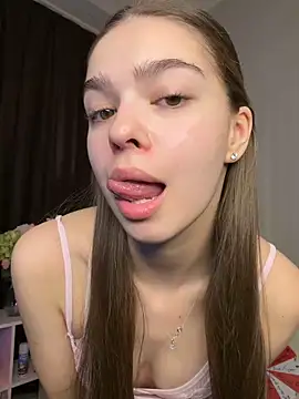 SkylineBliss online show from 04/07/26, 06:25