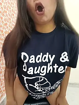 Hot Twinkle online show from 04/11/26, 08:29