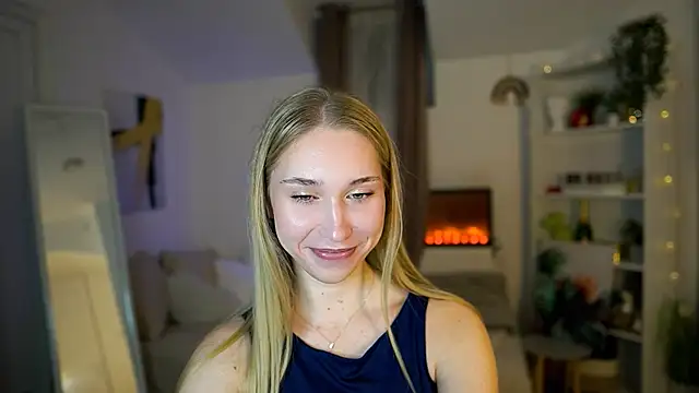 MilaBunny2000 online show from 02/10/26, 09:35