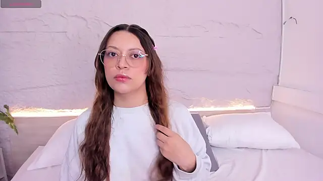 lanna 18  online show from 02/25/26, 11:53