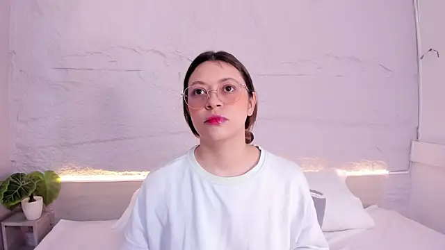 lanna 18  online show from 03/14/26, 11:37