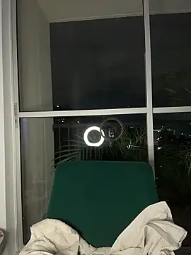 alesziarose  online show from 02/27/26, 12:32